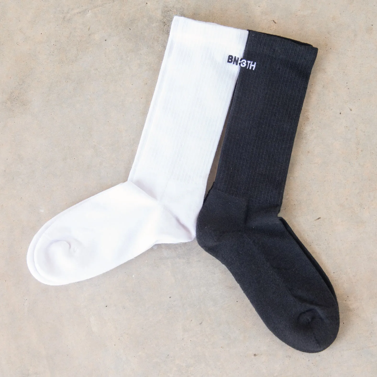 CLASSIC CREW SOCK: WHITE