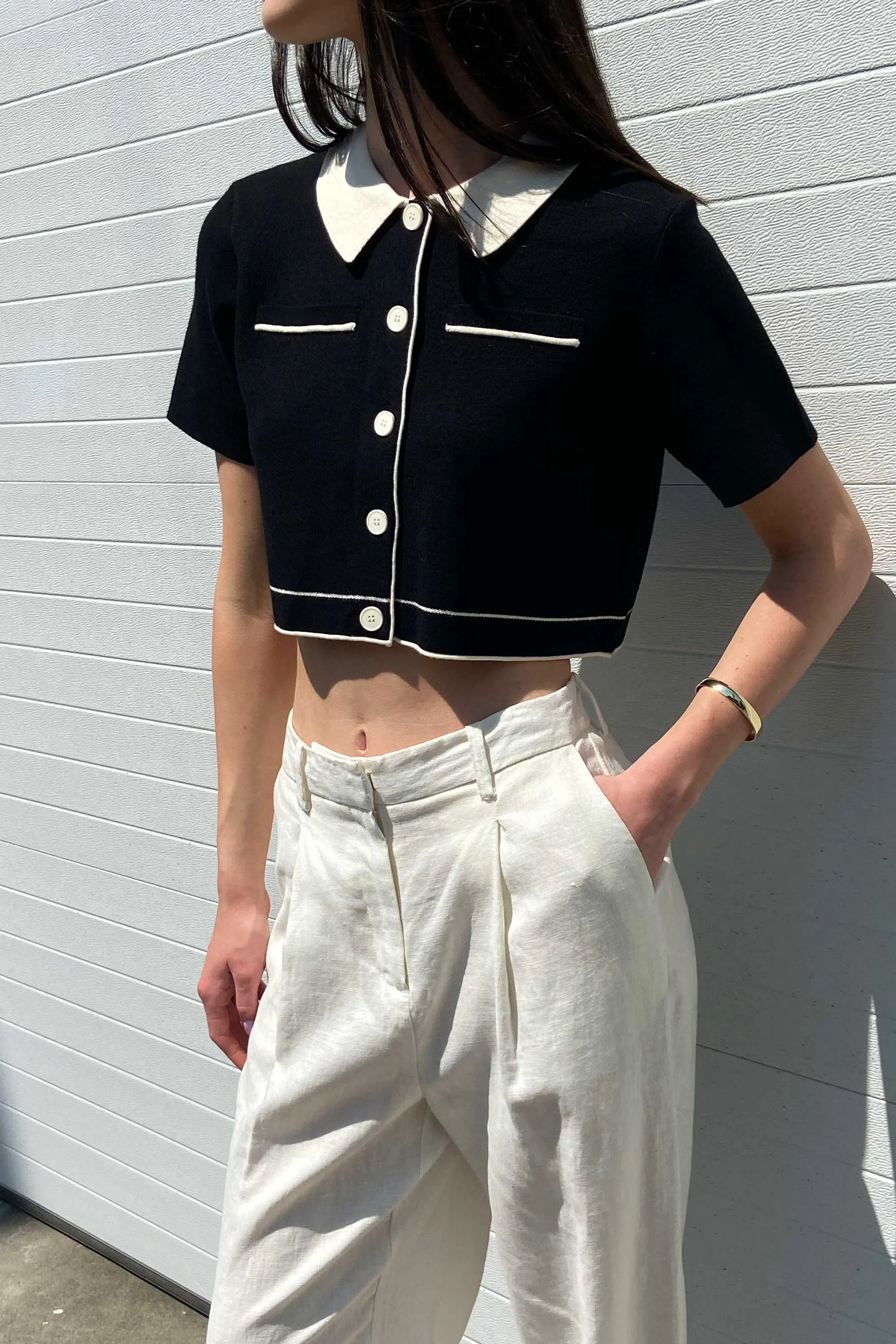 CROPPED KNIT CONTRAST TRIM TOP