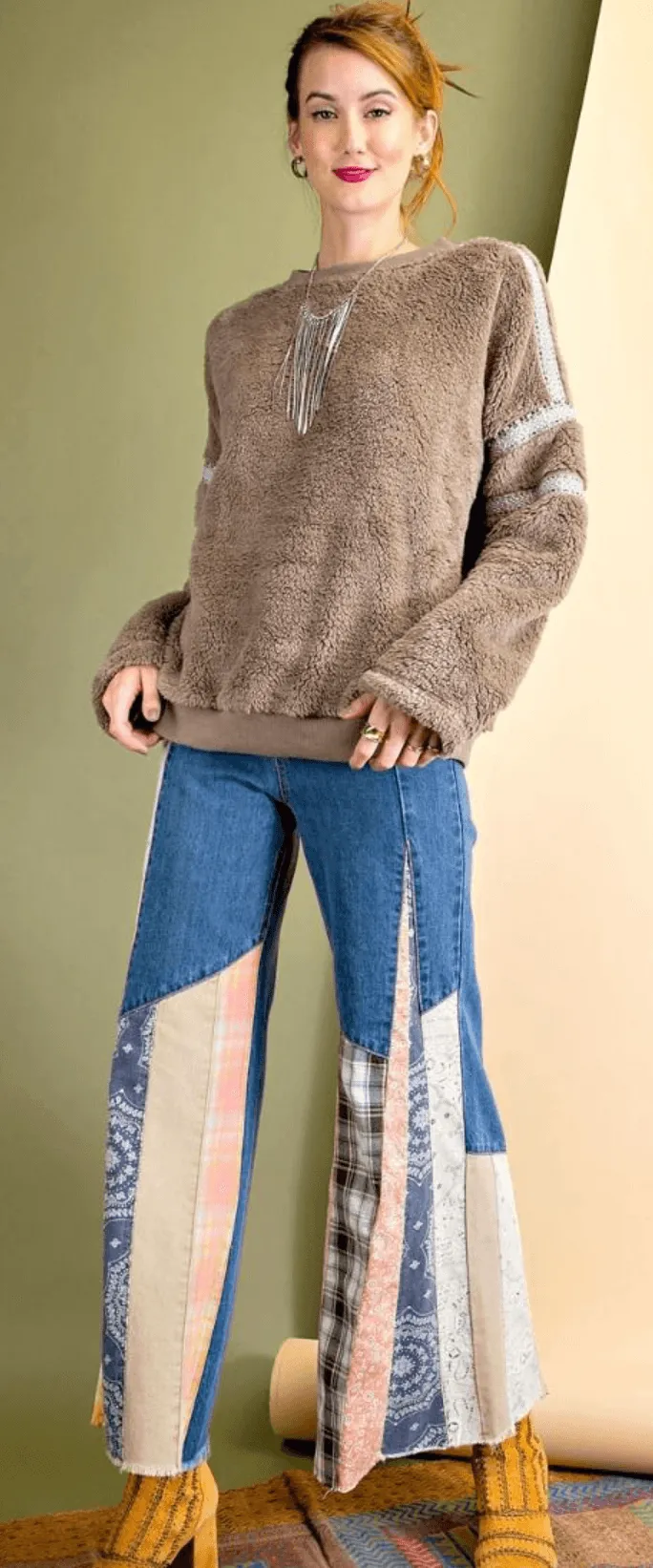 Easel Trimmed Fleece Knit Pullover Top