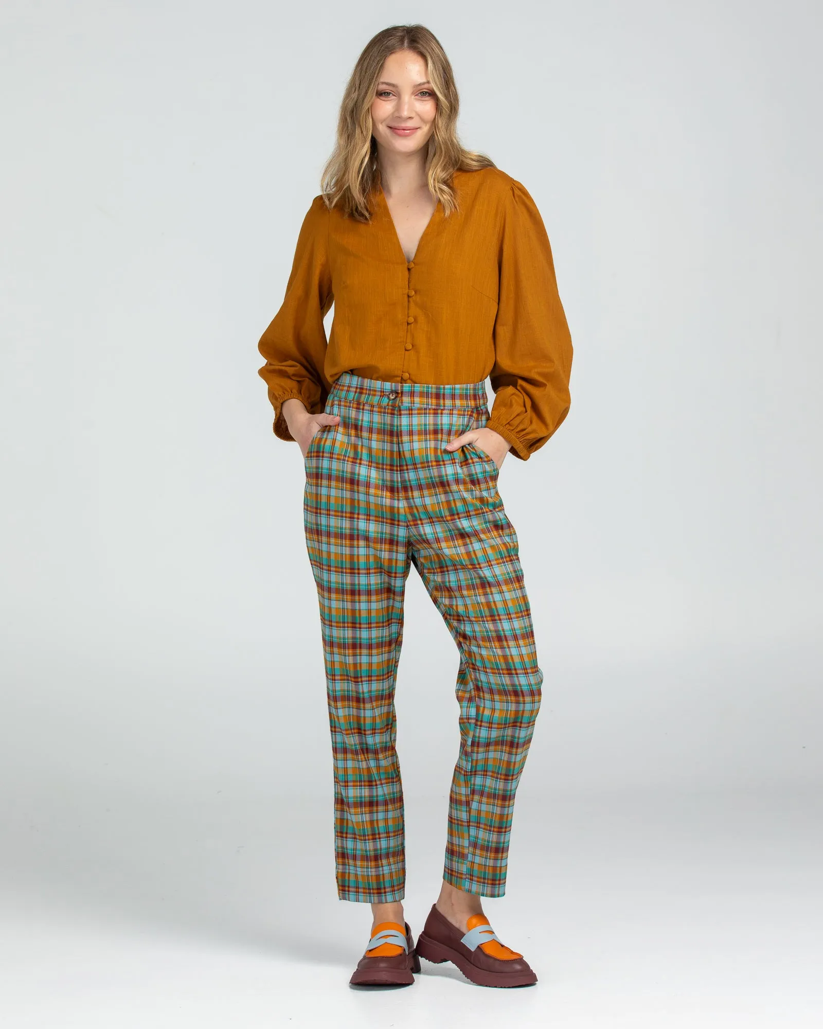 Kiara Pant - Indy Check