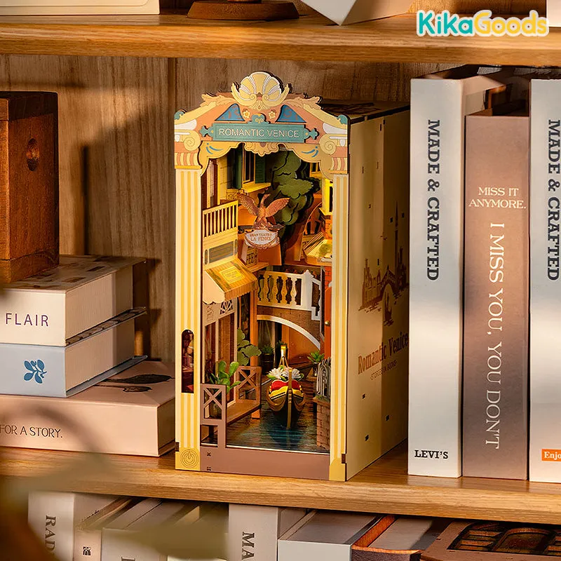 Rolife Book Nook Shelf Insert - Romantic Venice